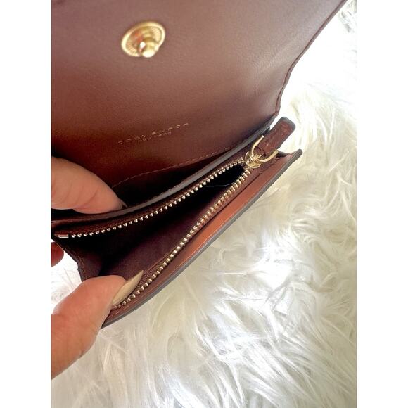 LIMITED TIME SALE - NEW $200 Tory Burch Flap Card case keychain crocodile wallet - Picture 7 of 8